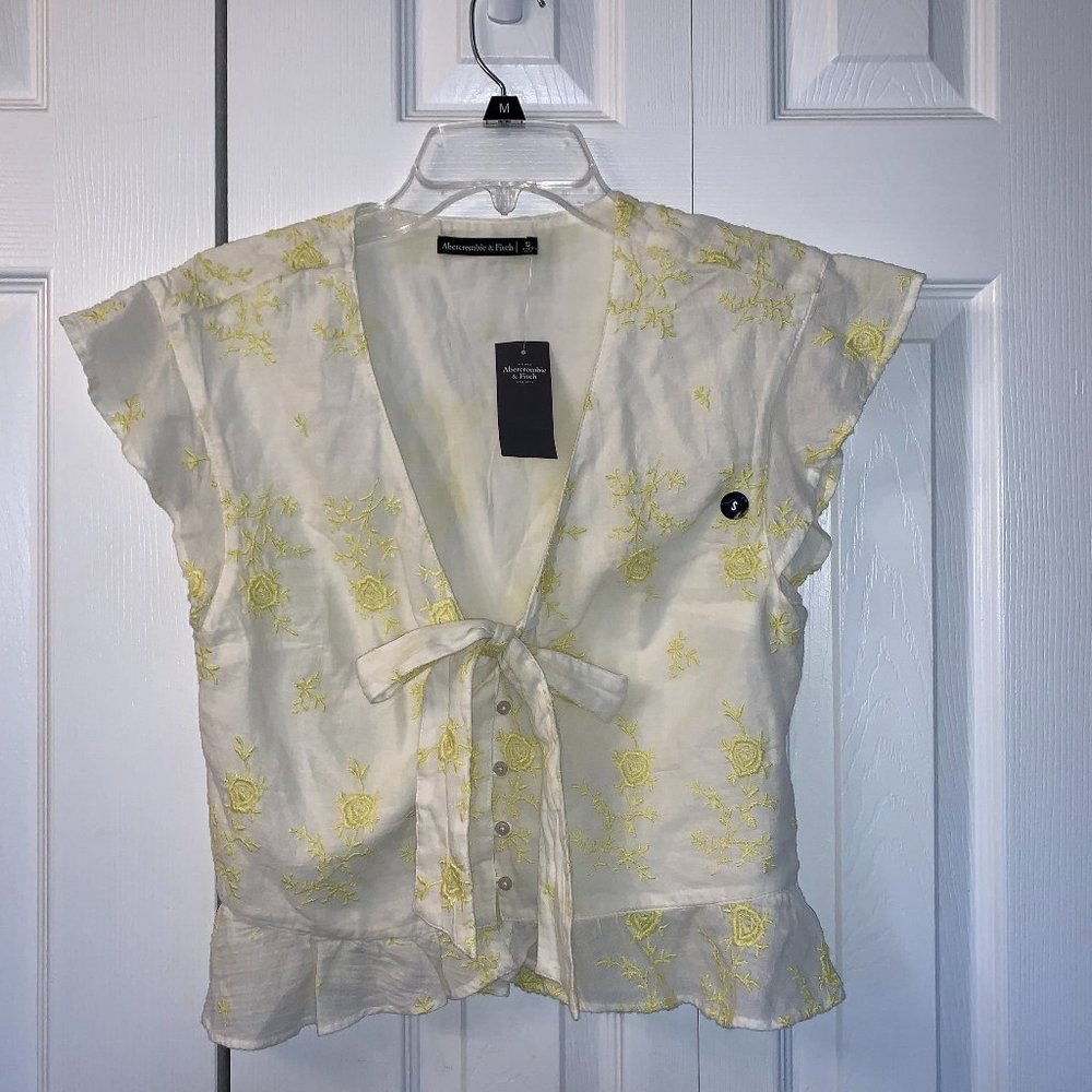 Abercrombie & Fitch top - size S